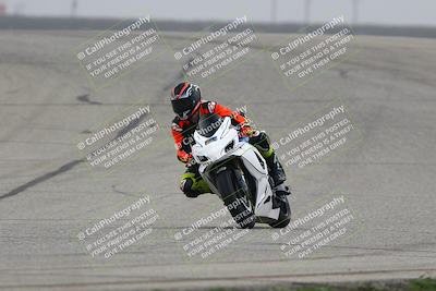 media/Nov-29-2025-TrackDaz (Sat) [[10ae2d9bce]]/B Group/Session 3 (Outside Grapevine)/